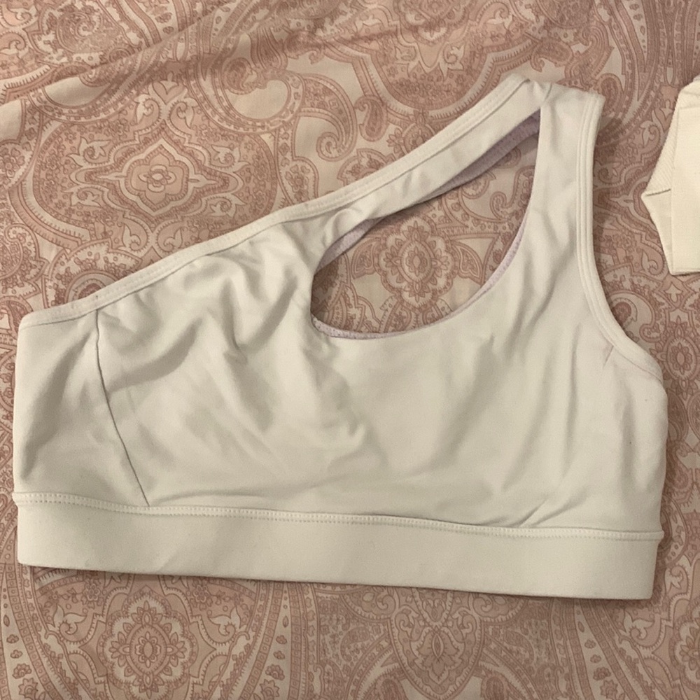 One shoulder sports bra